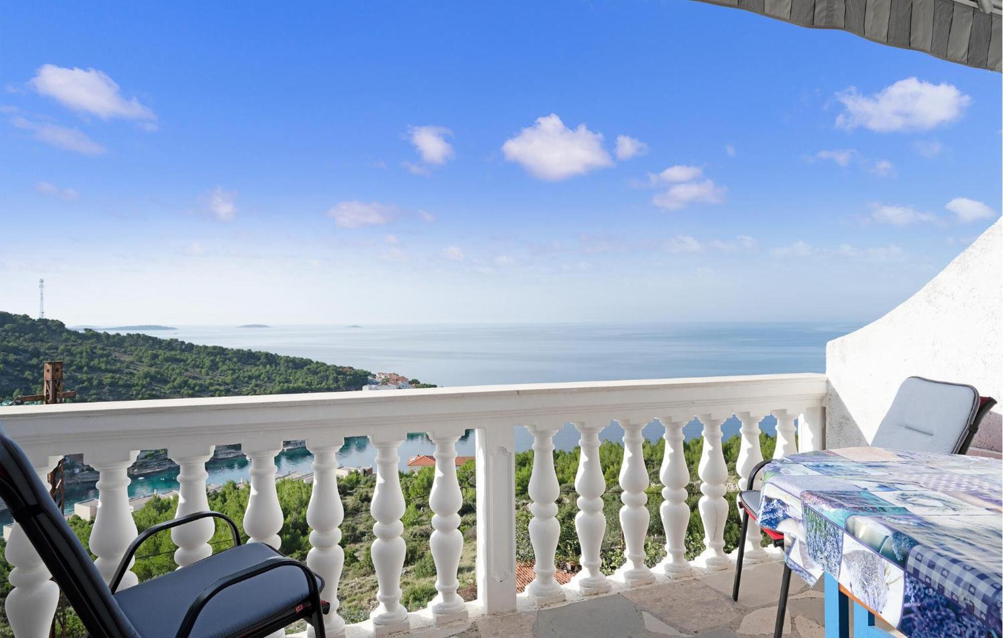 1 Bedroom Stunning Apartment In Primošten Zewnętrze zdjęcie